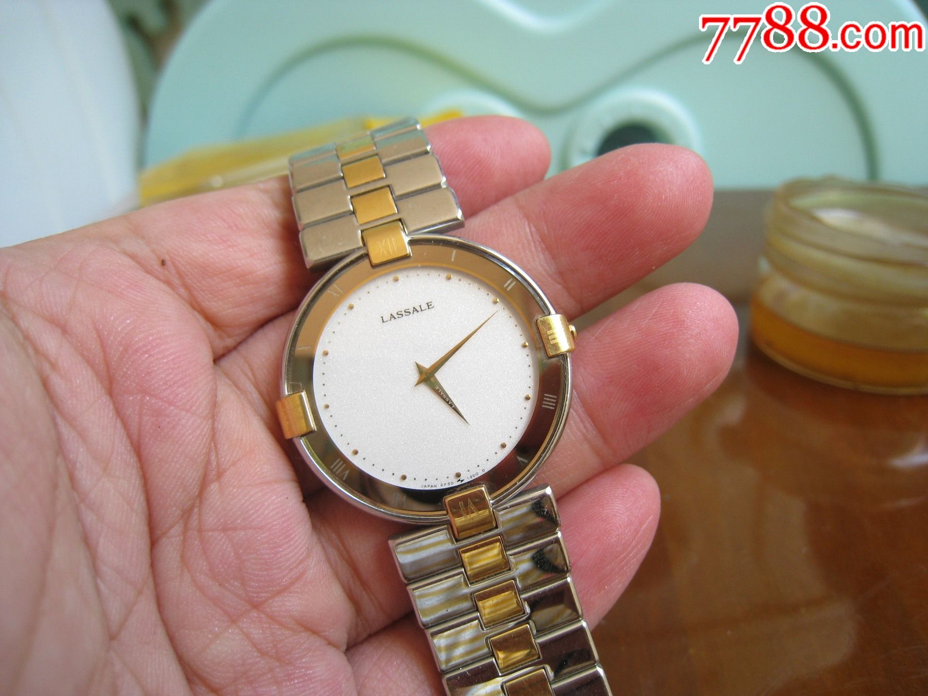 品牌2:另外一个手表