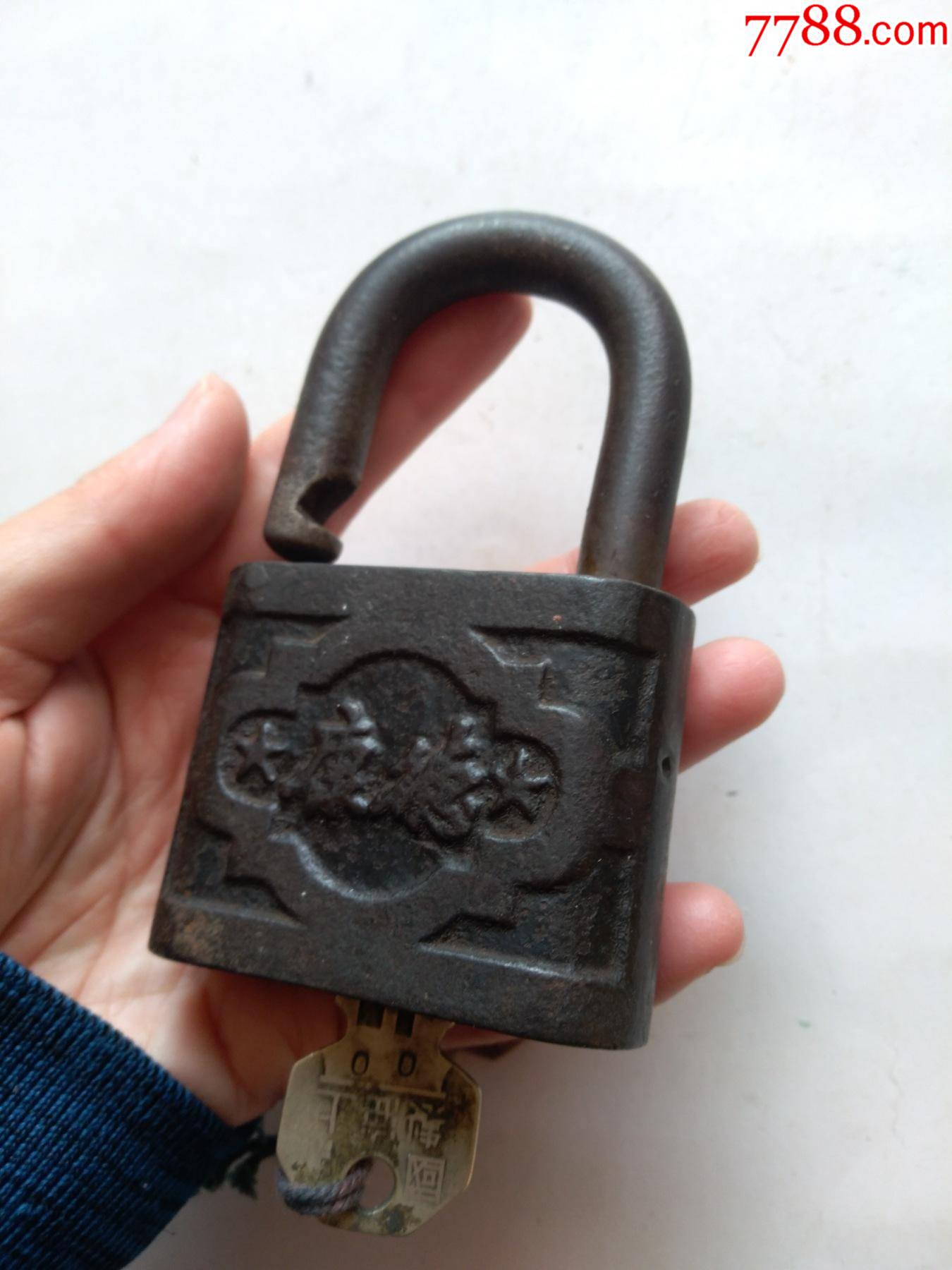 民国时期,康德大铁锁,带两把原装钥匙,非常稀少,好使,点图可放大_铁锁/铁钥匙_大自然书屋【7788收藏__收藏热线】
