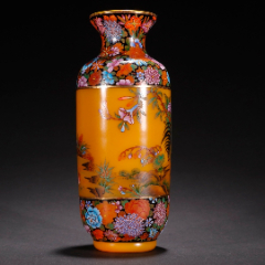 鸡油黄料胎珐琅彩公鸡瓶.