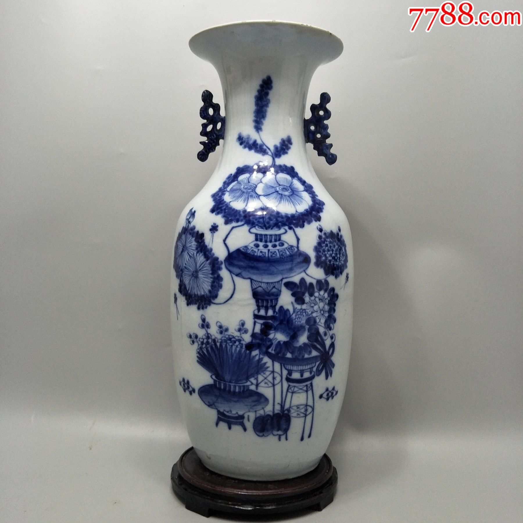 清代北方青花博古大瓶一只。画工精美古香古色包老包邮。一个耳朵后粘永久保真。_青花瓷_诚信通天下【7788收藏】