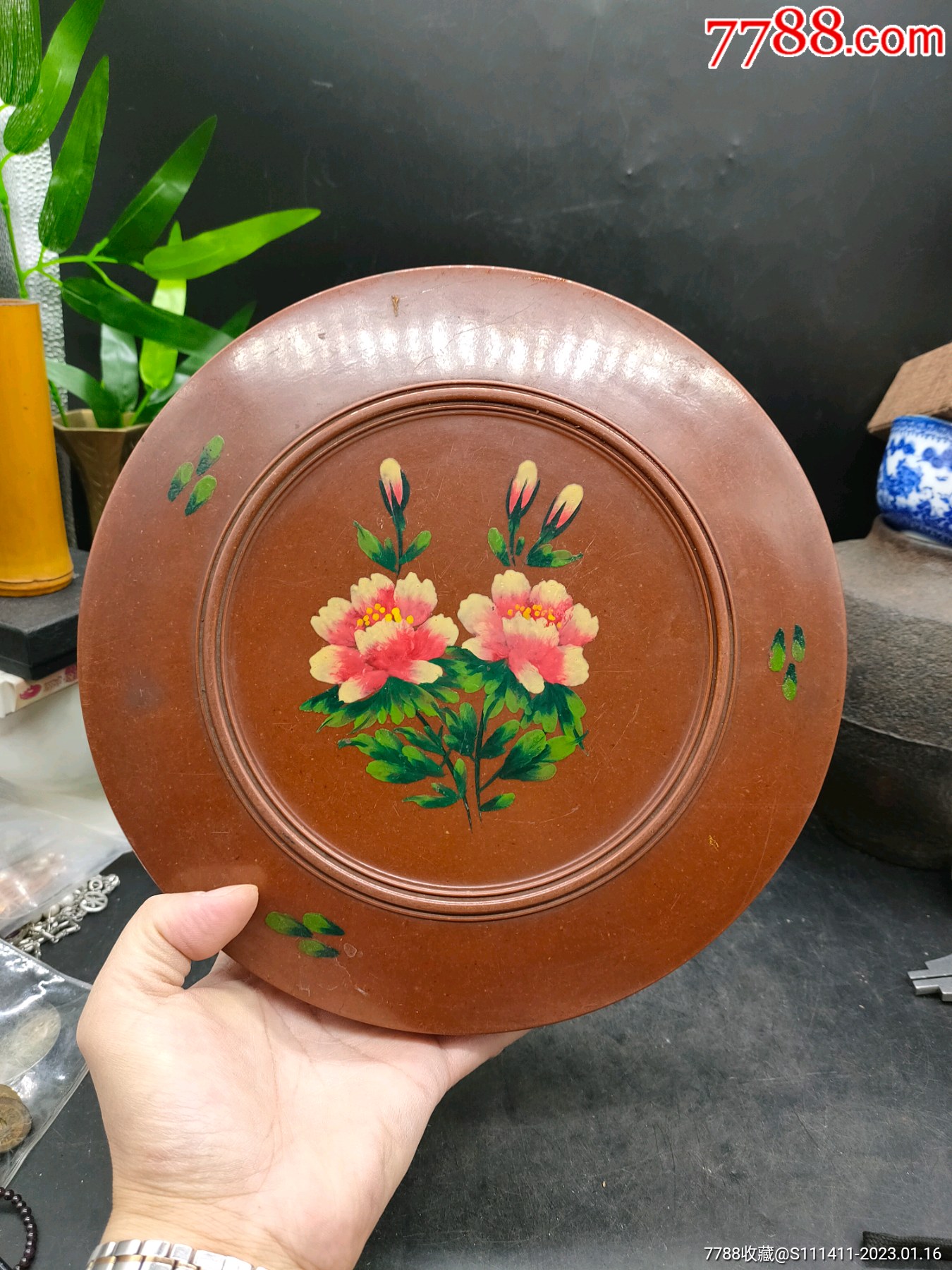 朝鲜高丽手绘花卉胶木食盒,完整无裂漂亮,手绘花卉,尺寸见图片,朝文字款,品相如图_其他塑料工艺_老铁爱收藏【7788收藏__收藏热线】