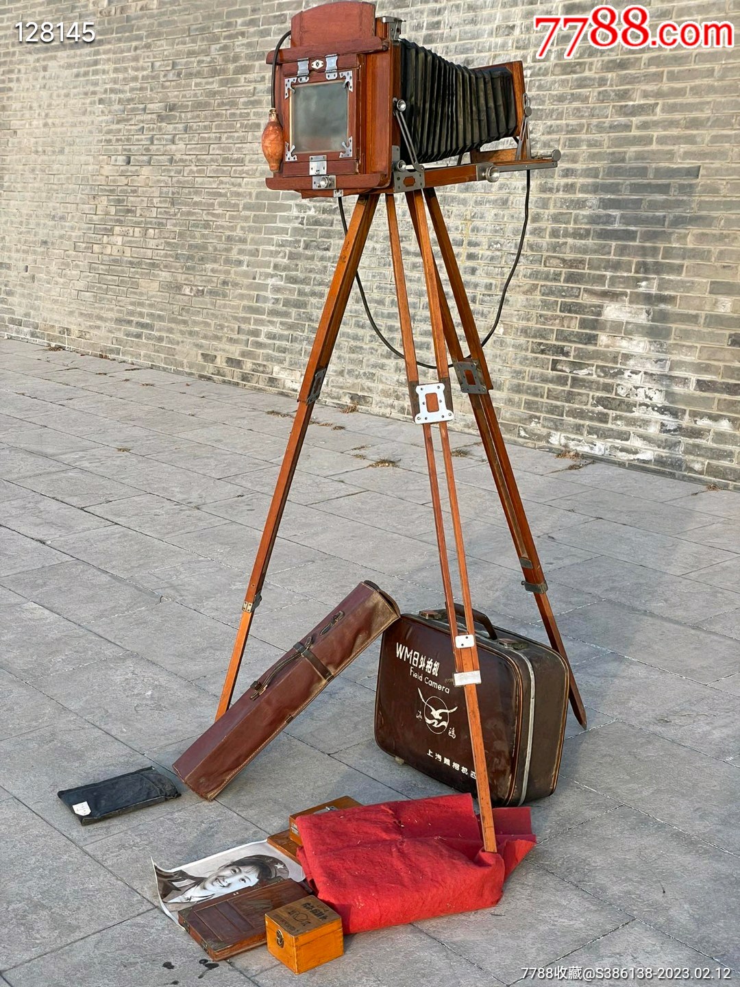 上海照相机四厂日照相机海鸥牌。皮腔完好。气门正常。带原厂配件、皮箱、遮光布胶片夹其他相机及配件7788收藏