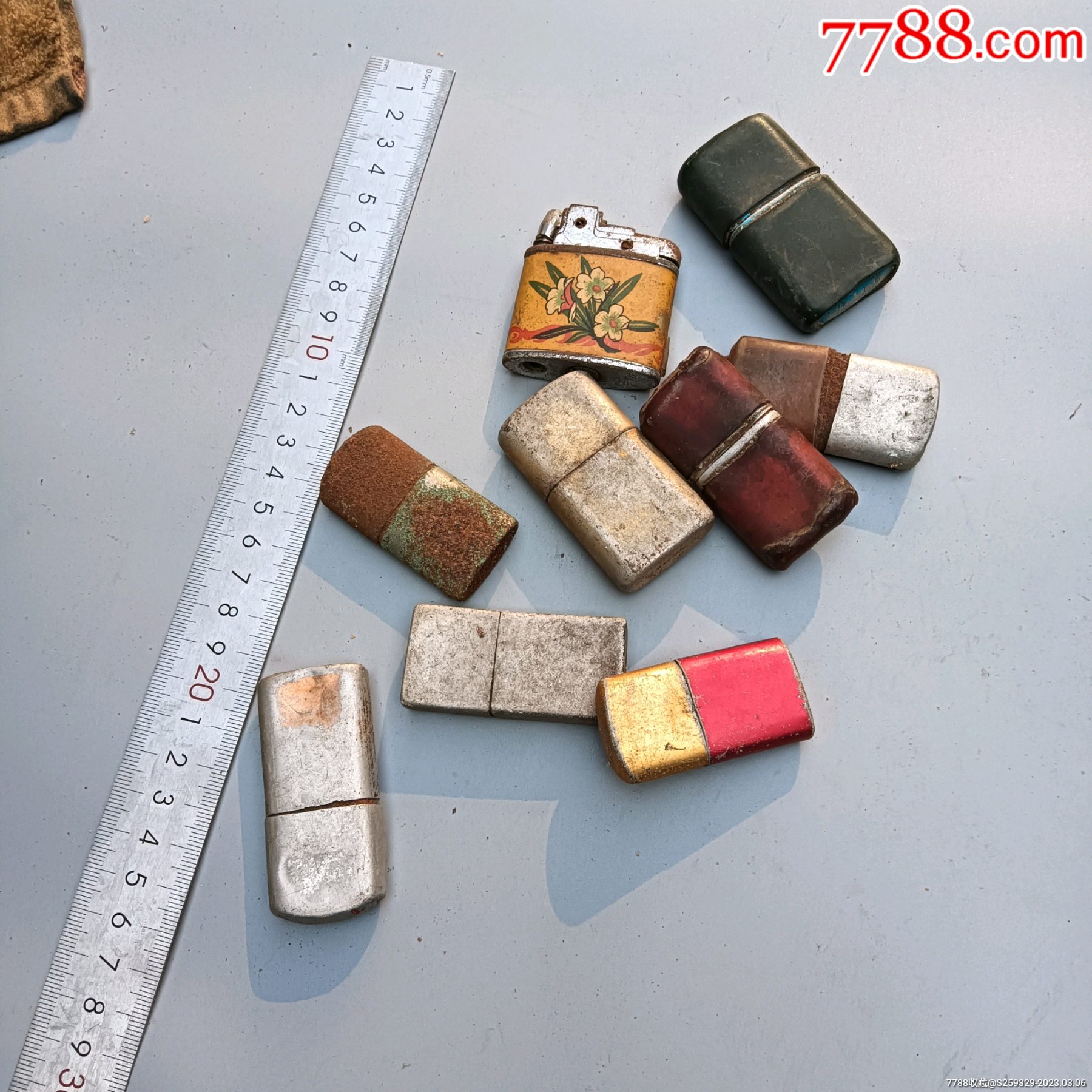 70/80年代打火机一组九个一家收的,不知道好不好用了,户里收的放心