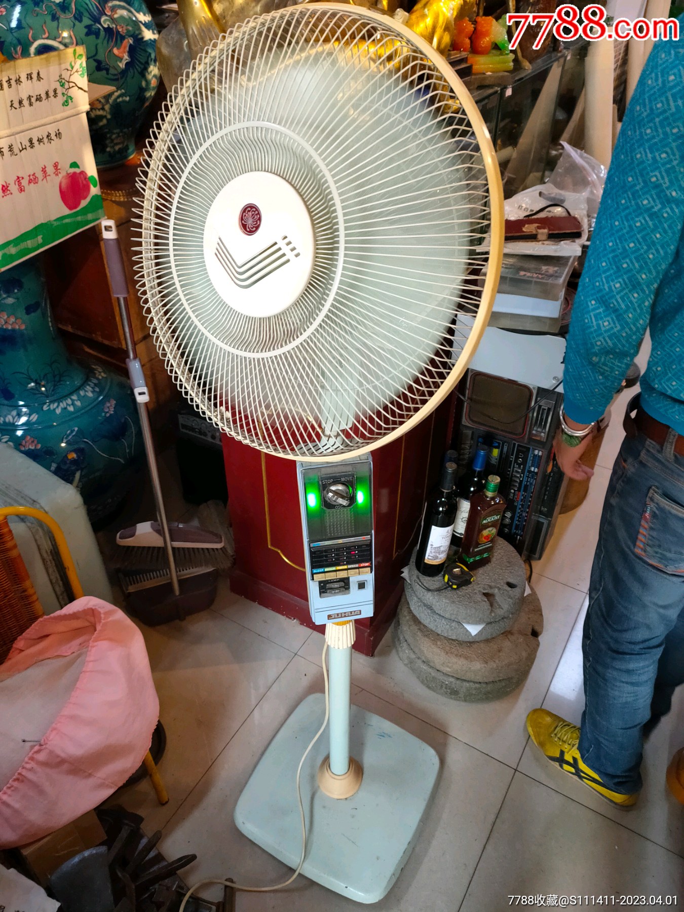 八九十年代菊花牌立式电风扇-价格:260元-se93016259-电风扇-零售-7788收藏__收藏热线