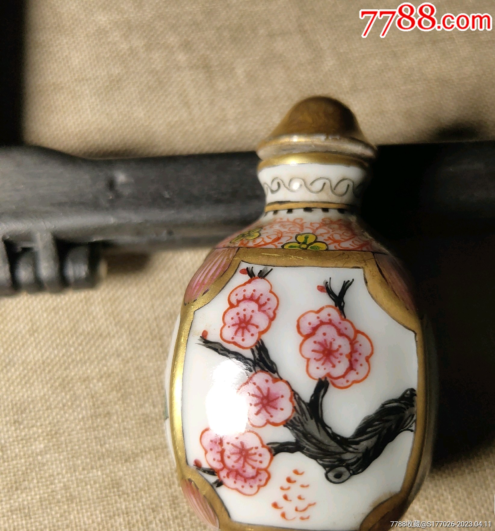 清代乾隆珐琅彩四季花鼻烟壶-彩绘瓷/彩瓷-7788青瓷收藏