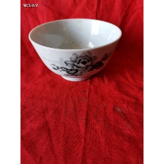 中国清時代青花纏枝蓮茶碗（大清乾隆年製）在銘　XG55-1