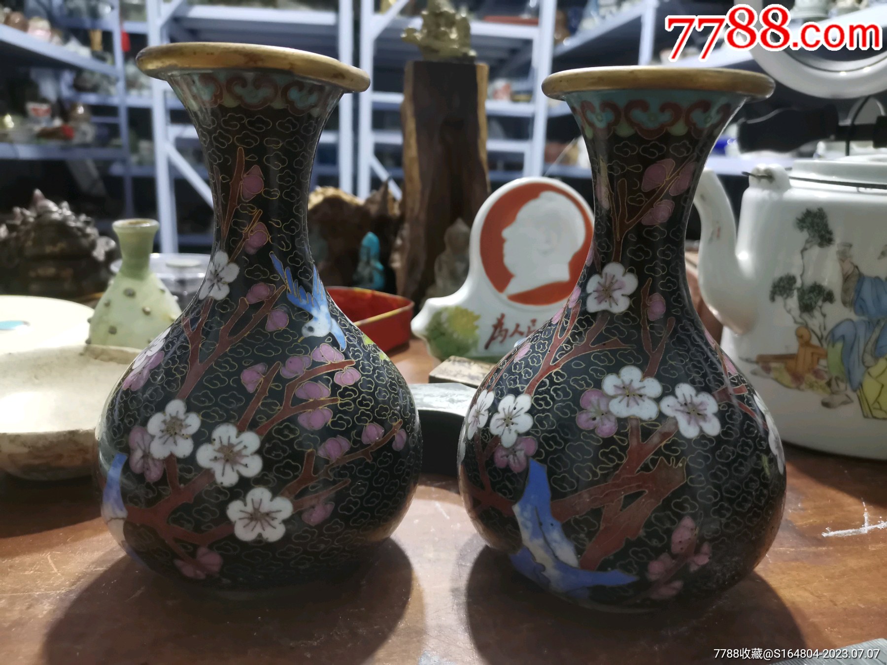 掐丝珐琅花瓶一对儿-景泰蓝/珐琅-7788红宝书
