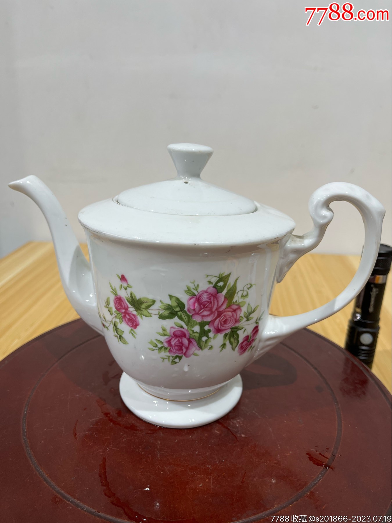 文*时期宣化二瓷茶壶一把内口嗑皮