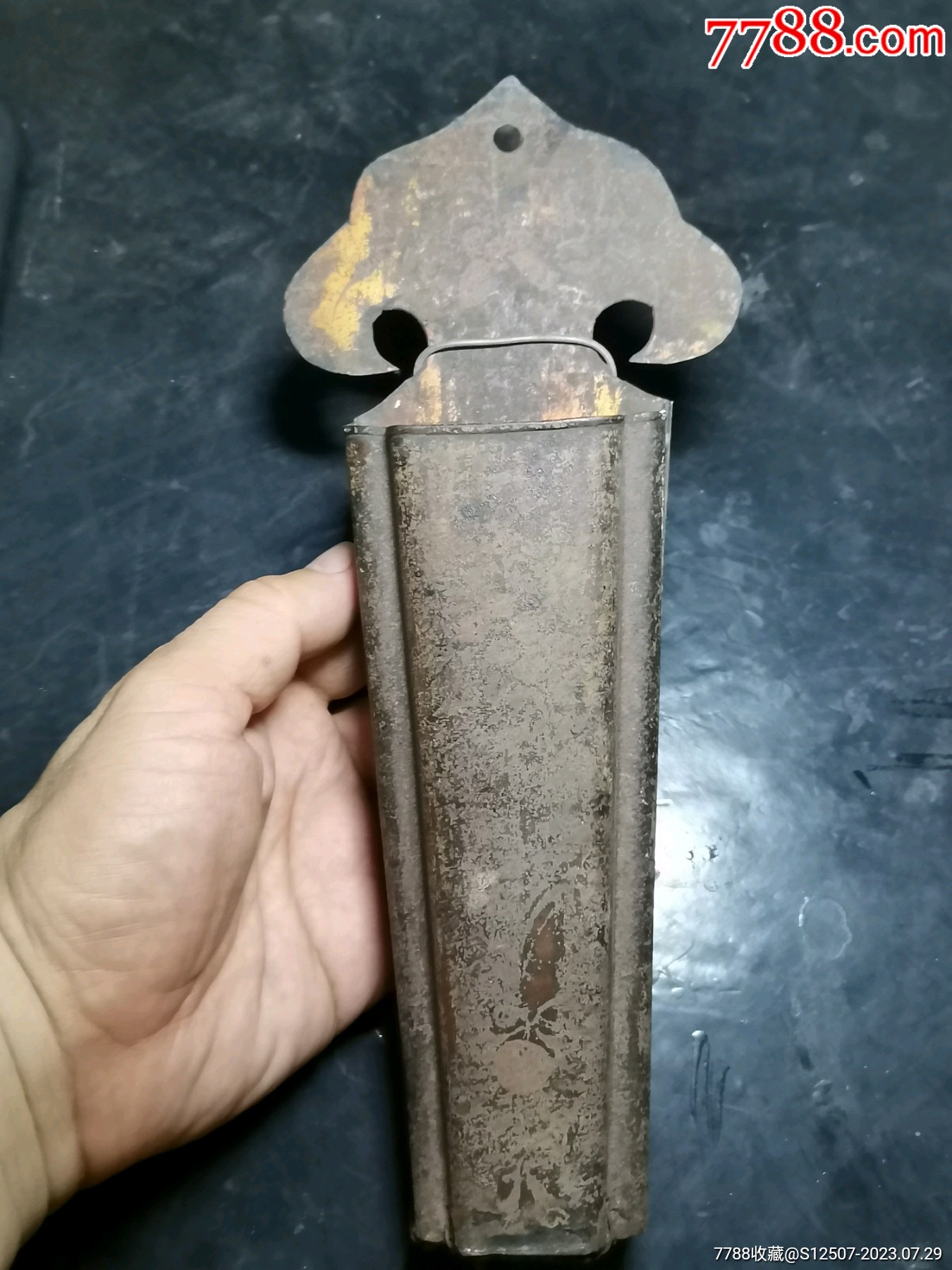 花卉铁璧瓶-价格:100元-se95307709-铁皮盒/铁筒-零售-7788收藏__收藏热线