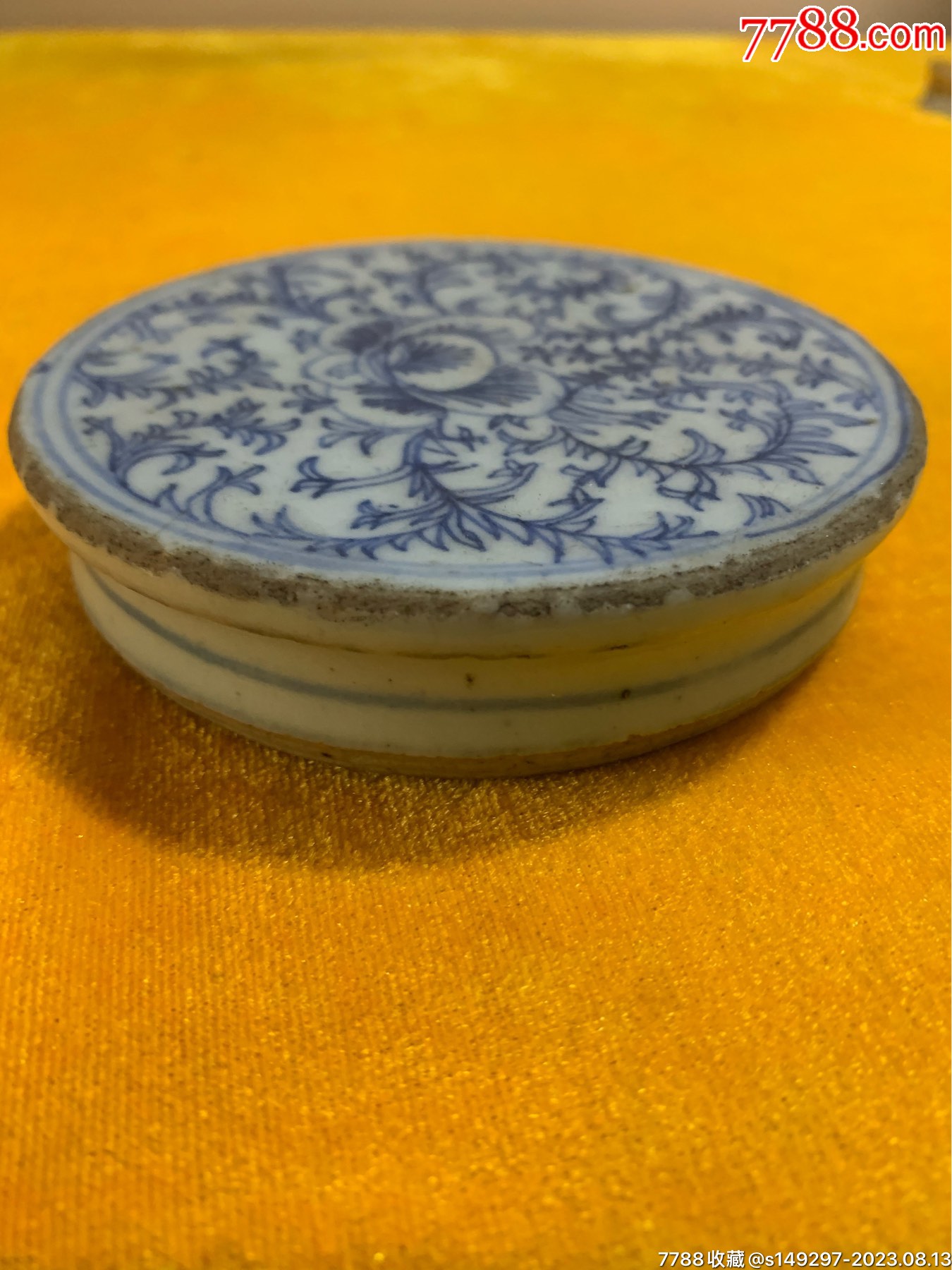 350包邮。全品清代青花缠枝莲纹罐盖，无冲线和磕碰，釉水好。_