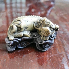 清代瑞獸銅鎮(zhèn)紙_雷雷的店