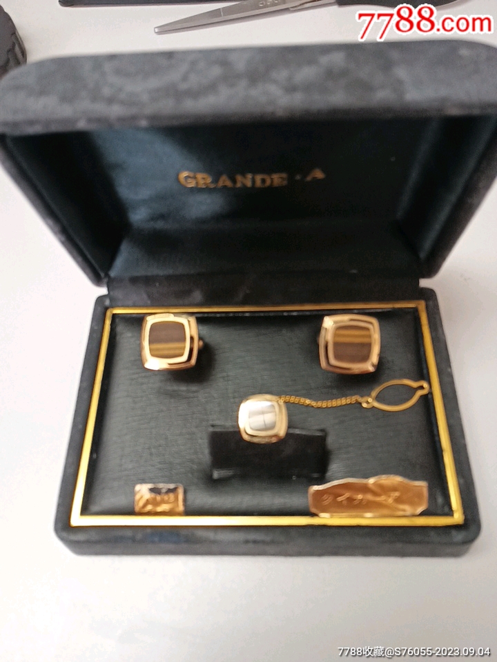 GRANDE.A袖扣,领扣-价格:500元-se95995445-衣扣/纽扣-零售-7788收藏__收藏热线