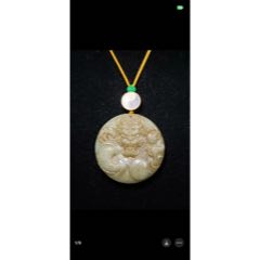 精美旧藏和田玉立体浮挂件,老和田青玉浮雕龙纹玉佩。背面阴刻龙舞九天