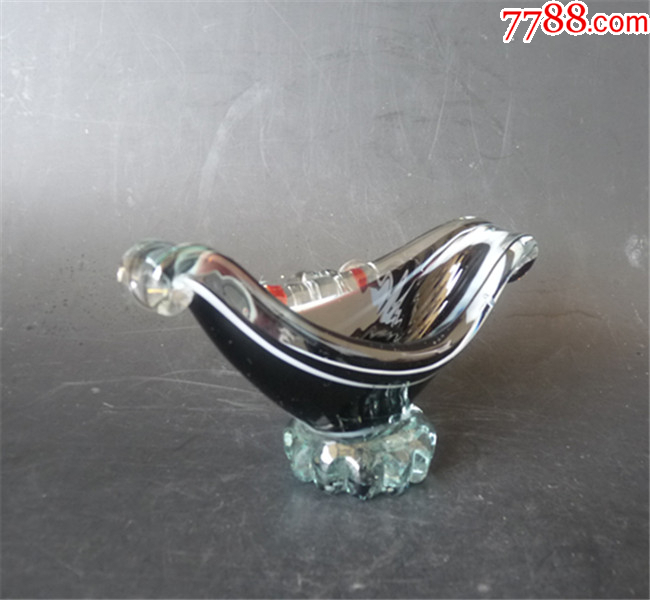 com)>首页>拍卖>其他玻璃工艺>早期波浪形玻璃烟缸_价格10元【怀旧