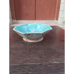 一个清代同治绿地粉彩八角碗_旧瓷器_聚古堂【7788旧书网】