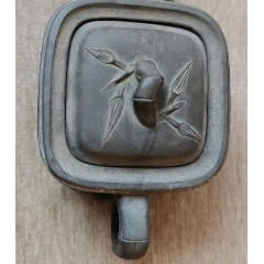  strong>王凤英制紫砂壶,完整无缺,见图 /strong>_紫砂壶_民国_紫泥