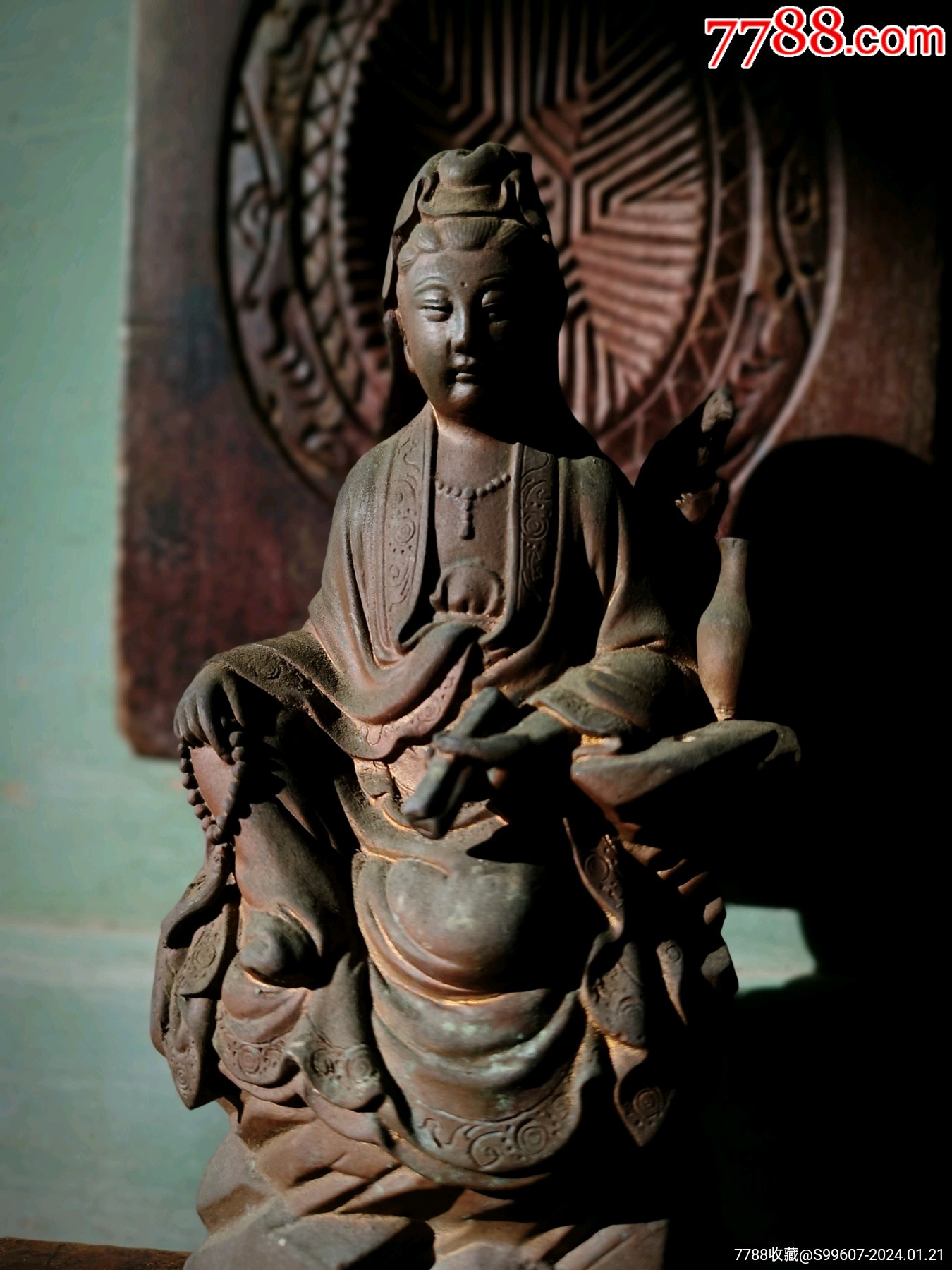 老佛像｜观音｜右手持经左手挂珠品相如图实物拍摄售出不退不议价请直接拍难得精_佛像/造像_磊哥木雕【7788收藏__收藏热线】