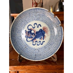 清中期青花釉里红狮子滚绣球竹节盘，画工一流，品相如图_青花瓷_