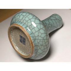 青瓷哥窑瓶(se100290067)
