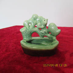 八九十年代绿釉酱釉瓷堆塑松树松鼠立件烟灰缸（完美品相）-￥30 元_烟灰缸_7788网