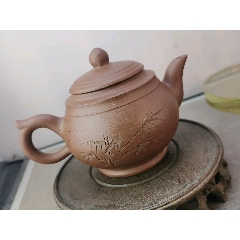 90年代，宜兴紫砂厂制作的紫砂茶壶一个，制作精良，品相完好，收藏使用都特别合适，