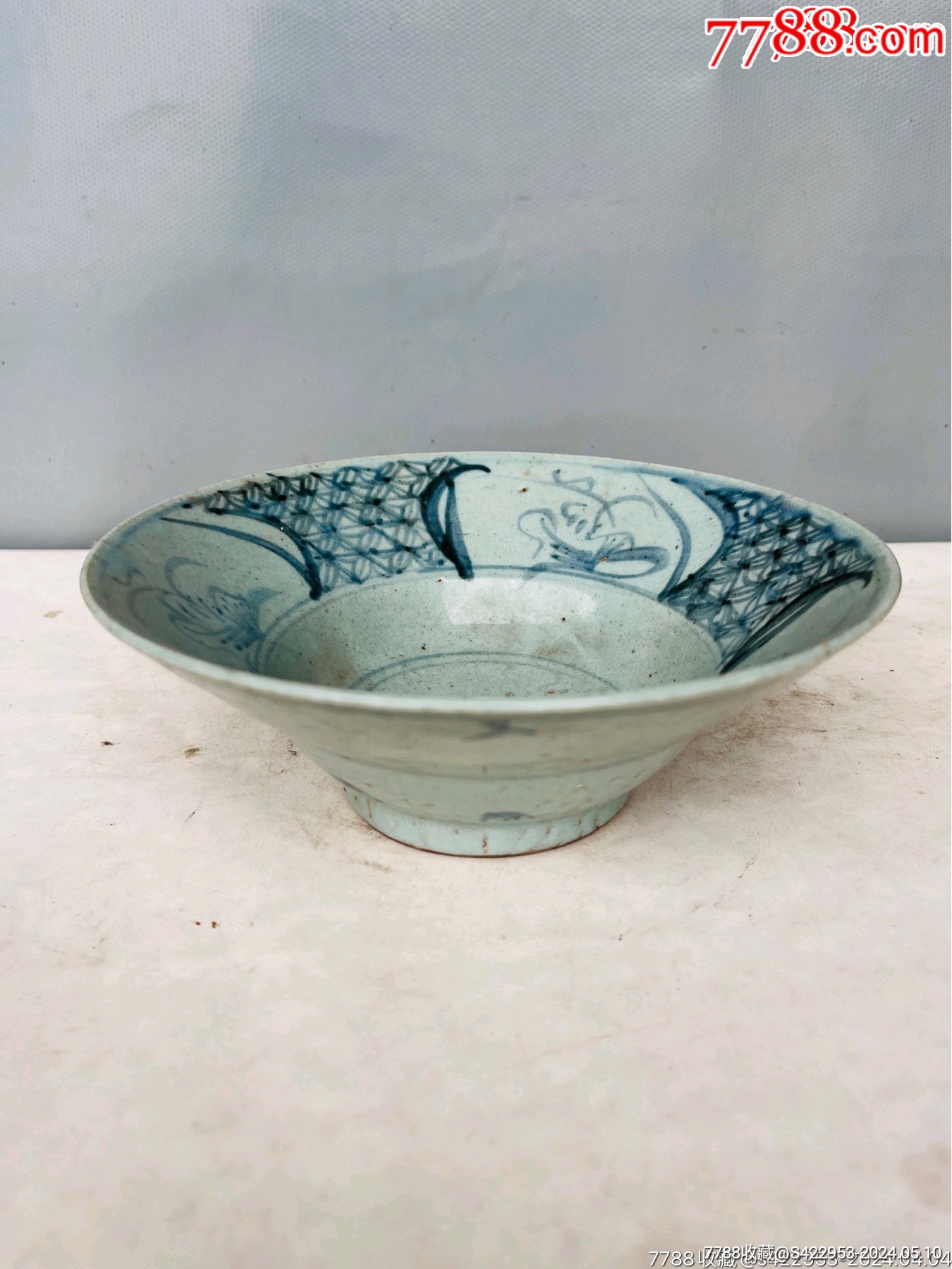 青花湯碗！ A LARGE BLUE AND WHITE 'BAJIXIANG' BOWL, YONGZHENG MARK AND PERIOD
