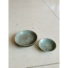 清代豆青釉小盘，老豆青瓷盘，豆青釉老瓷盘-青瓷/秘色瓷-7788旧书网