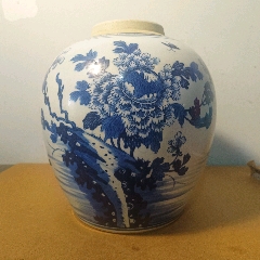 精品清代青花罐