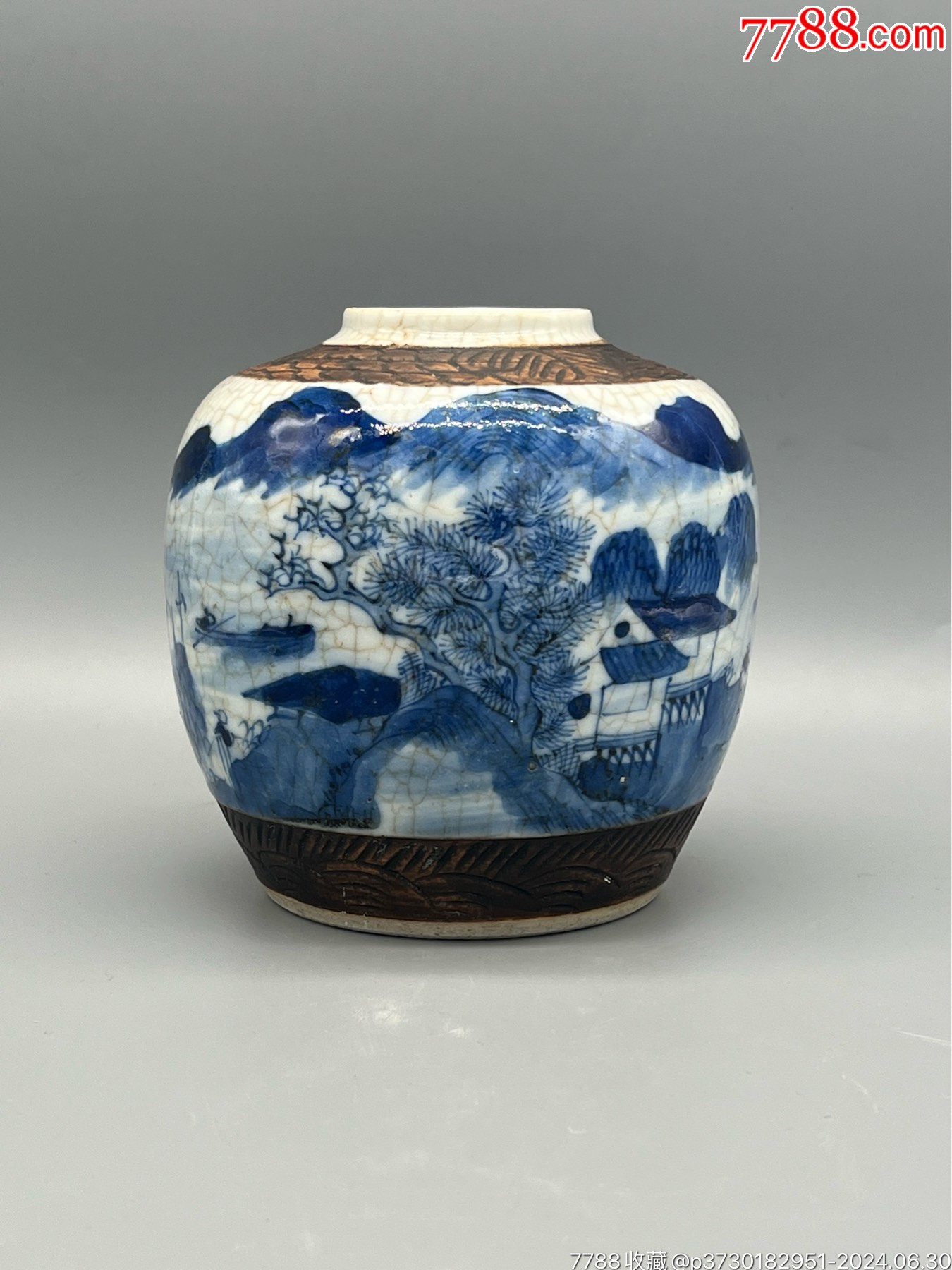 美術品・アンティーク・コレクション 清時代 花唐草紋青花壺 染付飾壺