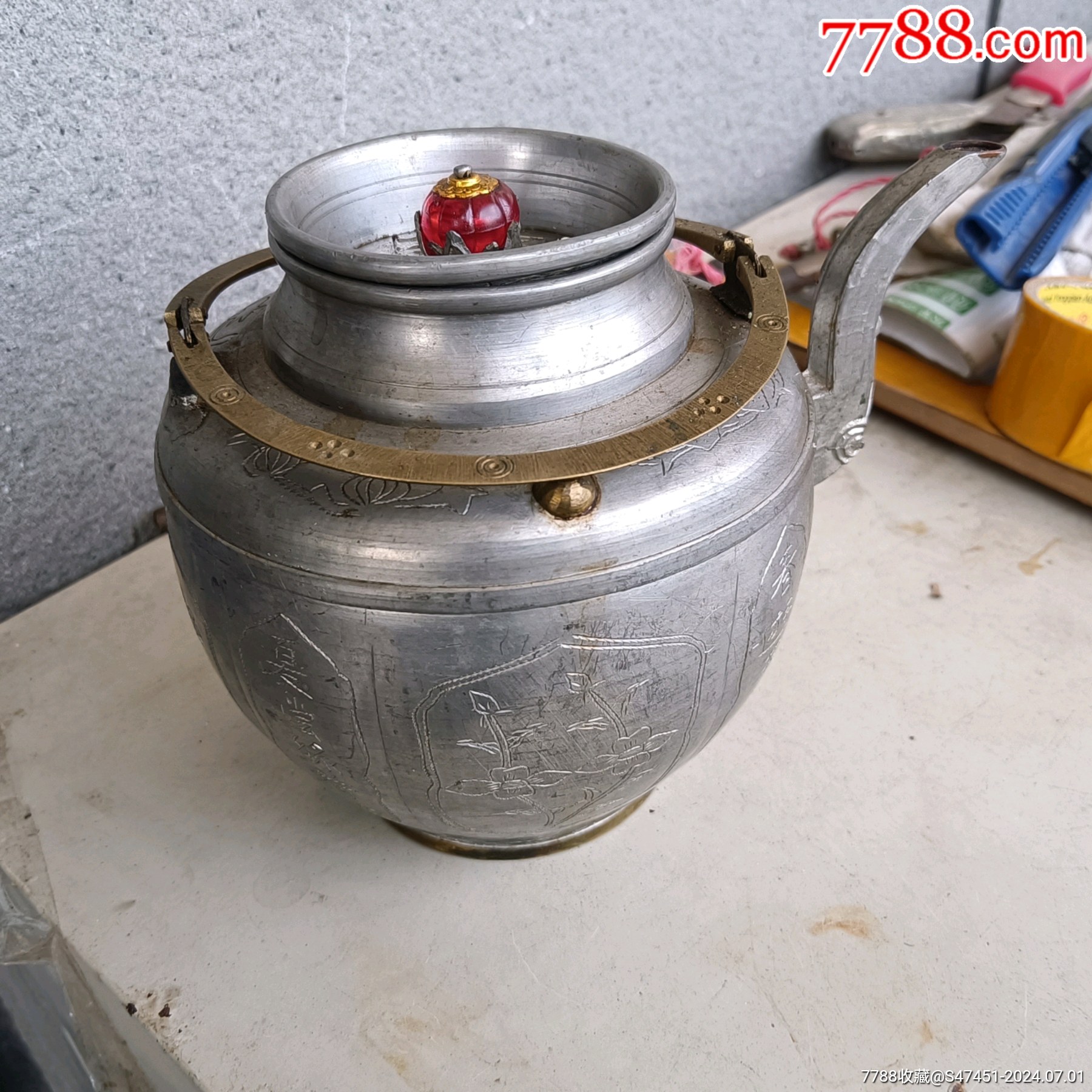 锡壶60，70年代锡茶壶。重约1.9斤全品相_锡壶/锡器_三坊七巷古玩店