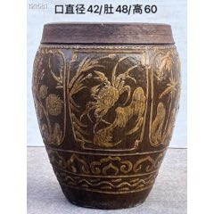 清代八角画缸，鱼缸。造型独特，工艺清晰，釉色均匀漂亮，保存完整包老