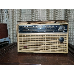 老收音机!老民俗!上海无线电三厂出品的红旗601晶体管收音机!