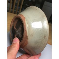宋代青釉茶盞