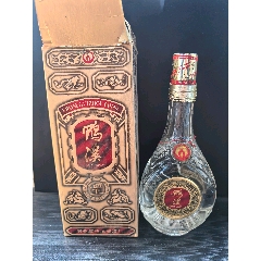 1999年贵州鸭溪酒王（46度500毫升三角瓶少见）