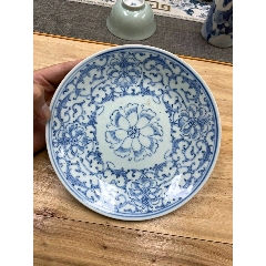 古玩旧藏清代中期嘉庆青花缠枝花纹盘全品