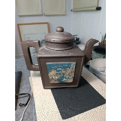 7、80年代大型紫砂壶，全品，宗晓芬制身上的字和画是石青的作品_
