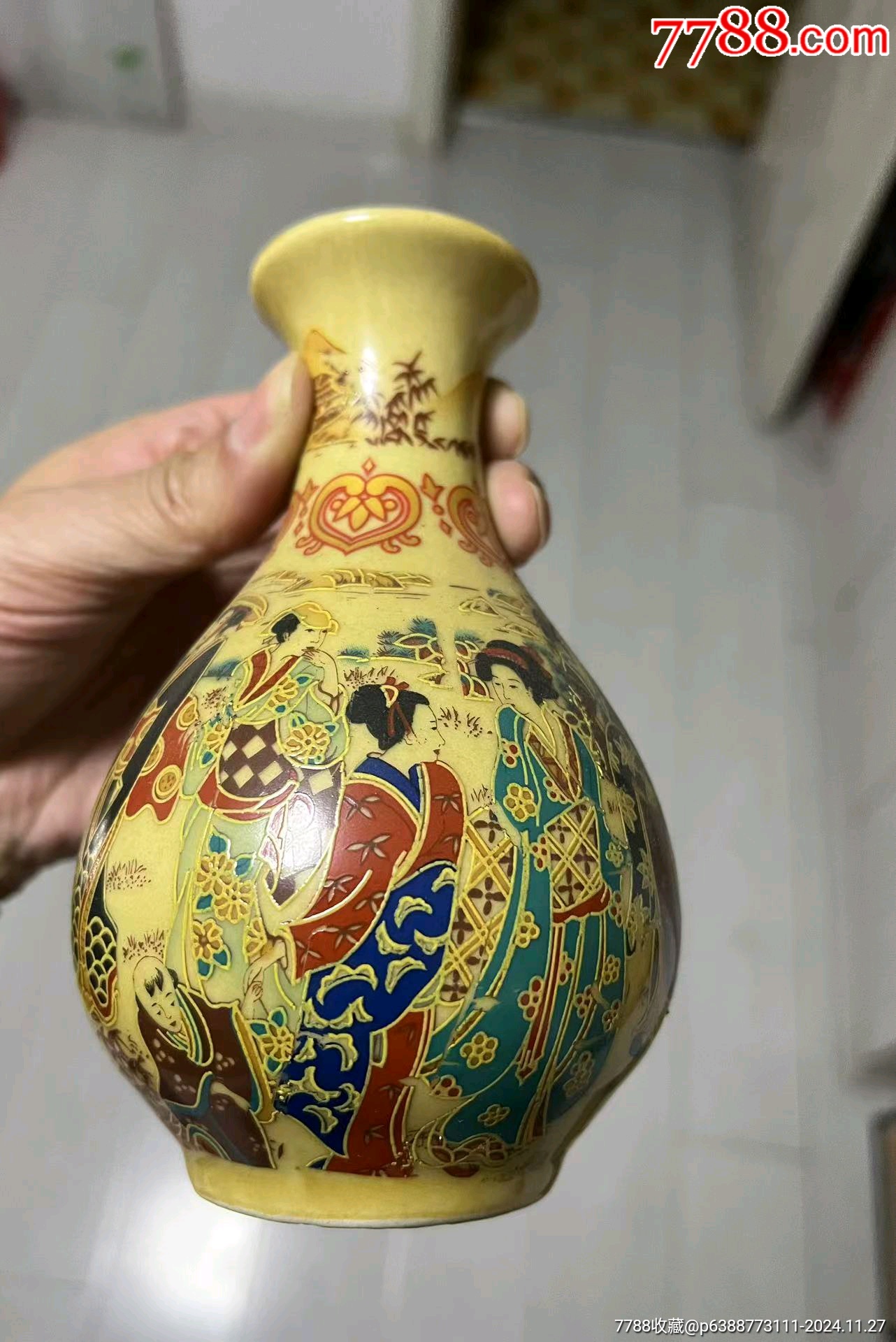 七八十年代的仕女圖賞瓶一對(duì)兒，人物形象精美絕倫無(wú)與倫比，無(wú)論是擺放在辦公室_價(jià)格350元【月寶齋收藏閣】_第4張_7788收藏__收藏?zé)峋€