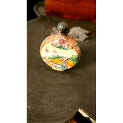 清代乾隆年制官款，铜胎珐琅彩鼻烟壶，尺寸7.7-6.5-2.2厘米，包老保真