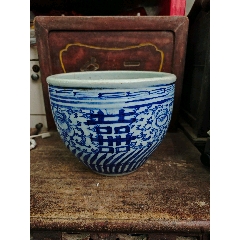 清代青花缠枝花纹将军罐！高36，原装盖！盖上狮子的尾巴和鼻子有点小