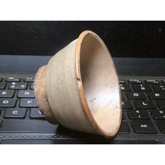 明清時(shí)期古樸典雅黃酒盞(se104550204)
