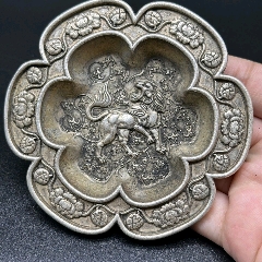銀器擺件手工雕刻獅子銀盤擺件(se104852000)_新匯創(chuàng)億商行