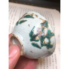 清朝時期在卉紋茶杯