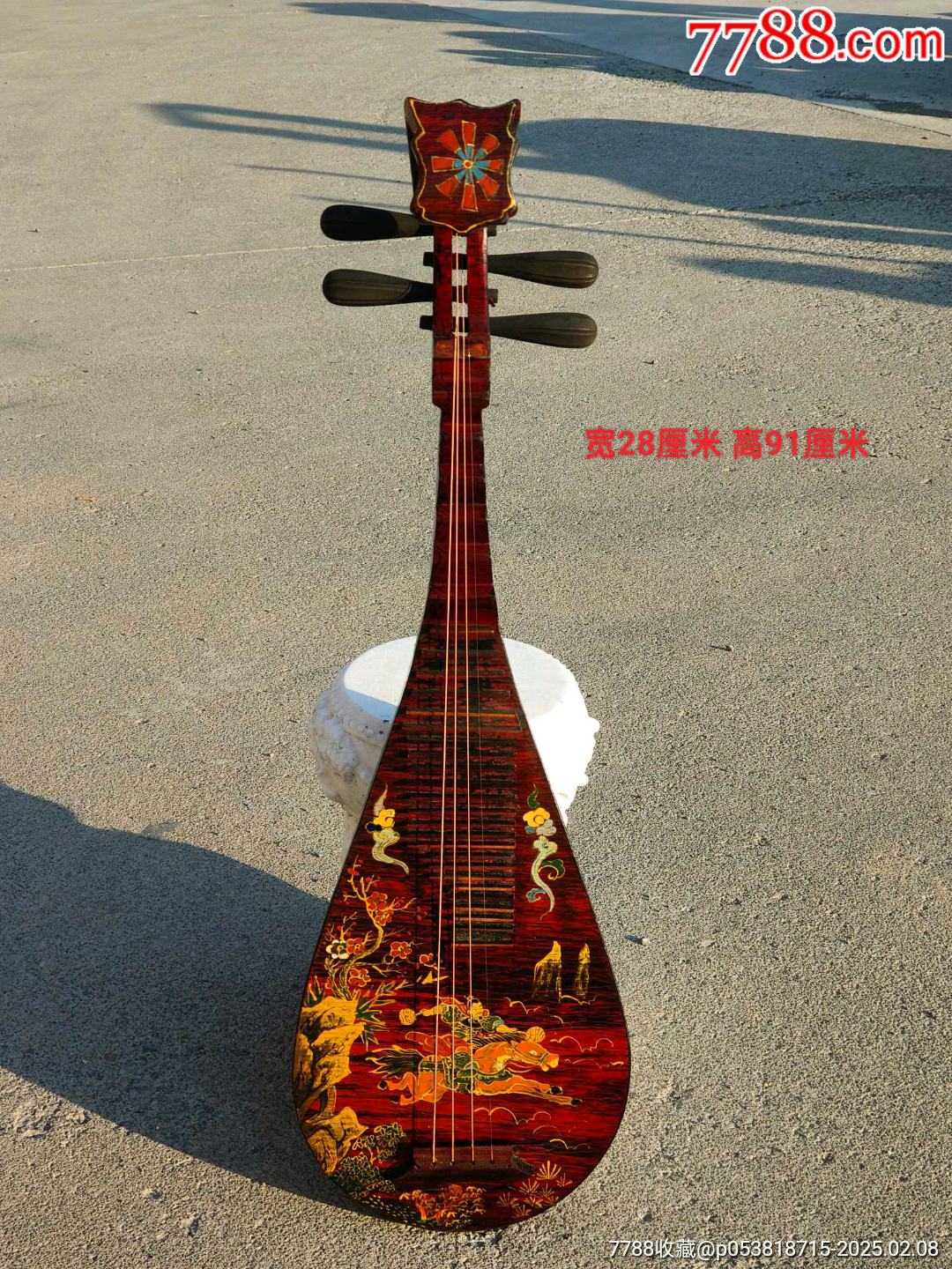 桐木大漆琵琶。宽28厘米高96厘米画工精细，包浆自然，品相完整，音色
