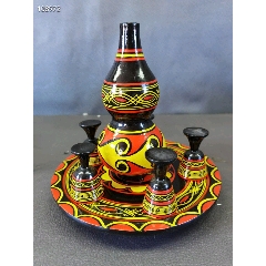 八九十年代福建漆器花瓶一对。木胎。品相如图。一对300元-其他旧