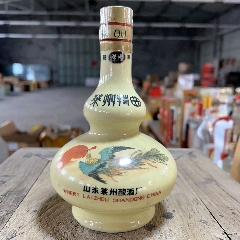 1989年產(chǎn)山東名酒萊州特曲高度500ml（此單為一瓶）_雅亭軒