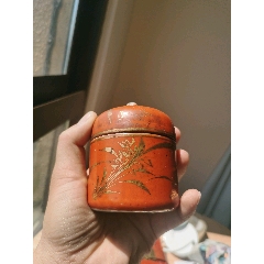 晚清珊瑚红描金五福捧寿碗一对，全品未使用，金水顶级。古人的指纹印还