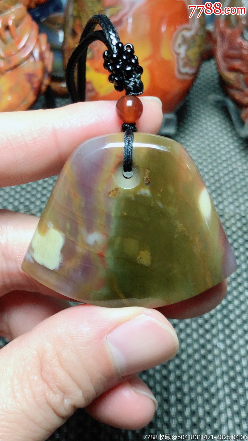 北票树化玉精品多彩玉斧吊坠