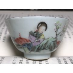 清末民初粉彩仕女圖杯