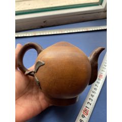 上海老城隍庙铁画轩紫砂陶瓷商店库存紫砂壶6把，有方伟、小娥