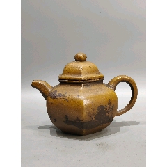 大品《陈鸣遠製》底款，段泥泥绘老紫砂壶一把，保存完整，收藏的